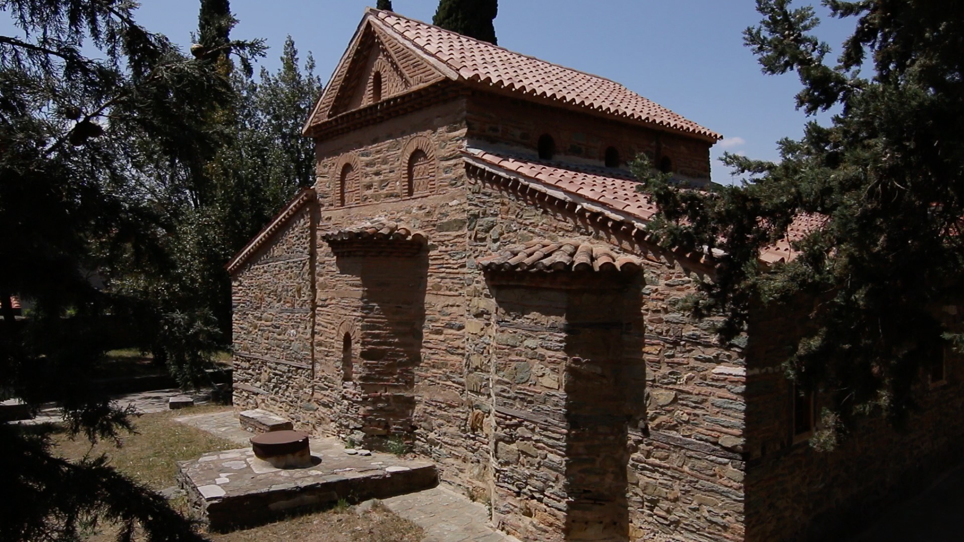 Ο ναός του Αγίου Νικολάου του Ορφανού