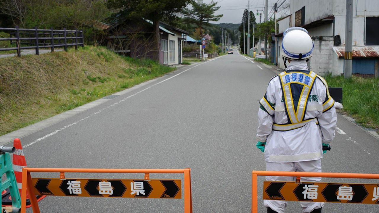 Fukushima Back in the forbidden area (1)
